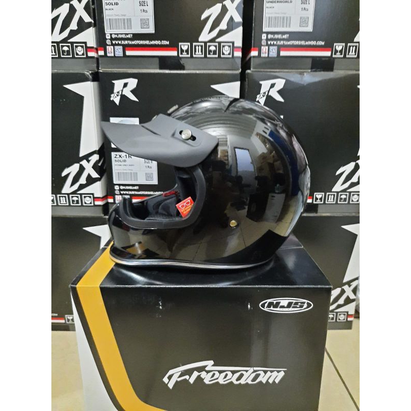 HELM NJS FREEDOM CAKIL /RETRO CLASSIC  black glossy