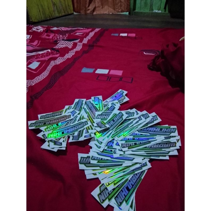

stiker wadahlihin hologram