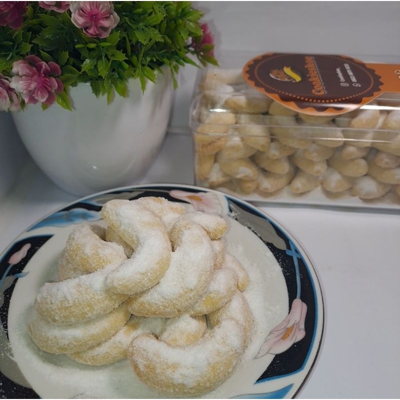 

Kue Kering Lebaran Premium 500 Gram - Putri Salju Premium - Hampers Lebaran