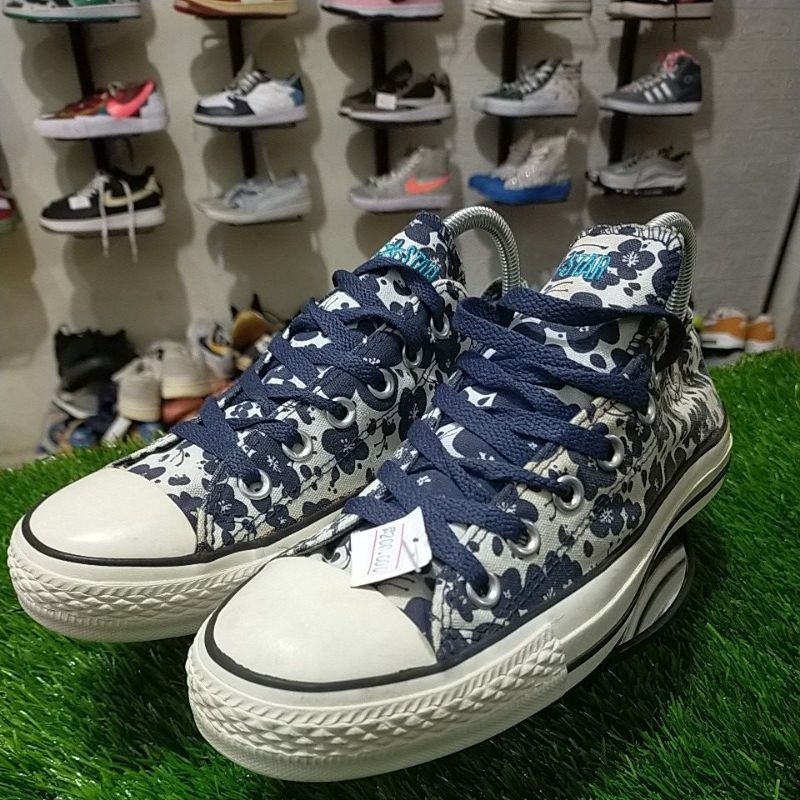 sepatu Converse Made in china