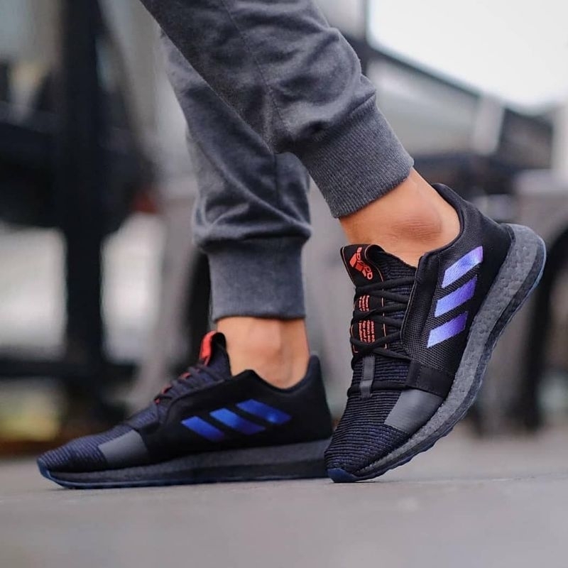 ADIDAS SENSEBOOST GO Men Core Black/Boost Blue Violet Met/Legend Ink (EF0709) Original