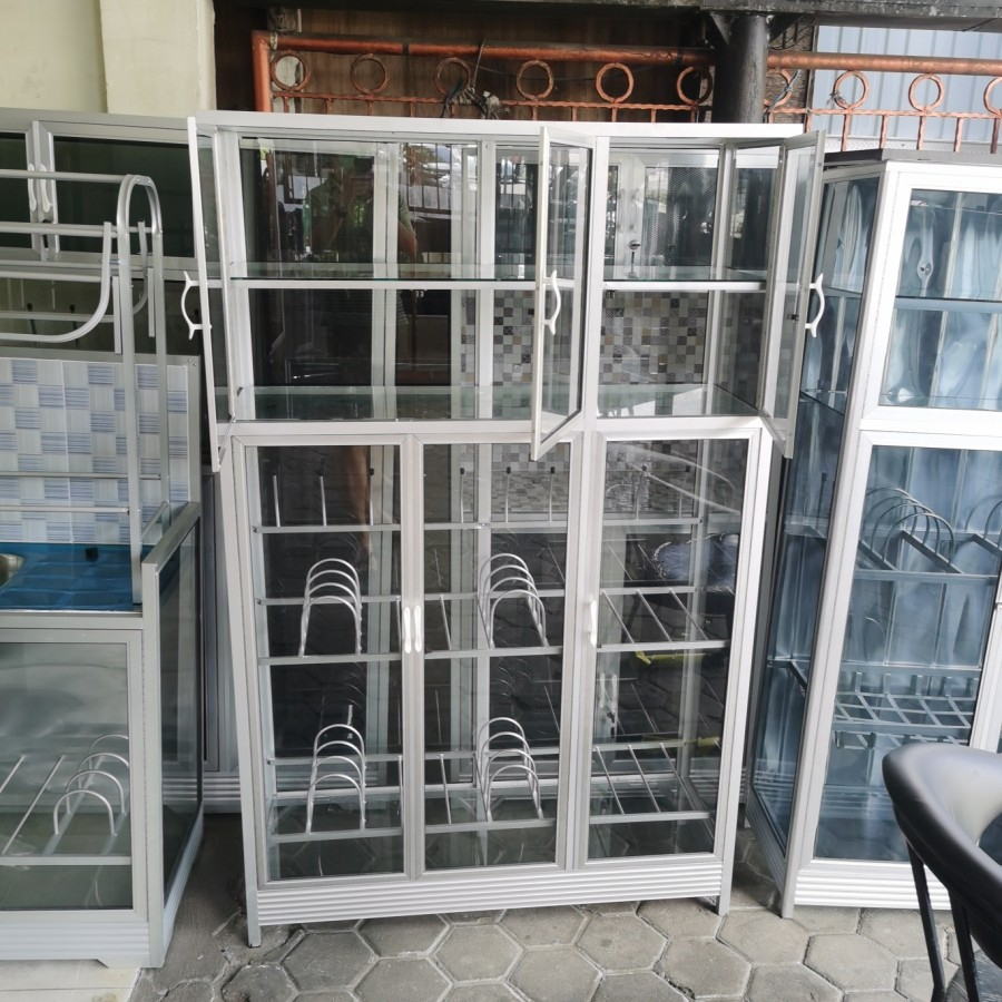 rak piring full kaca 3 pintu kaca reben