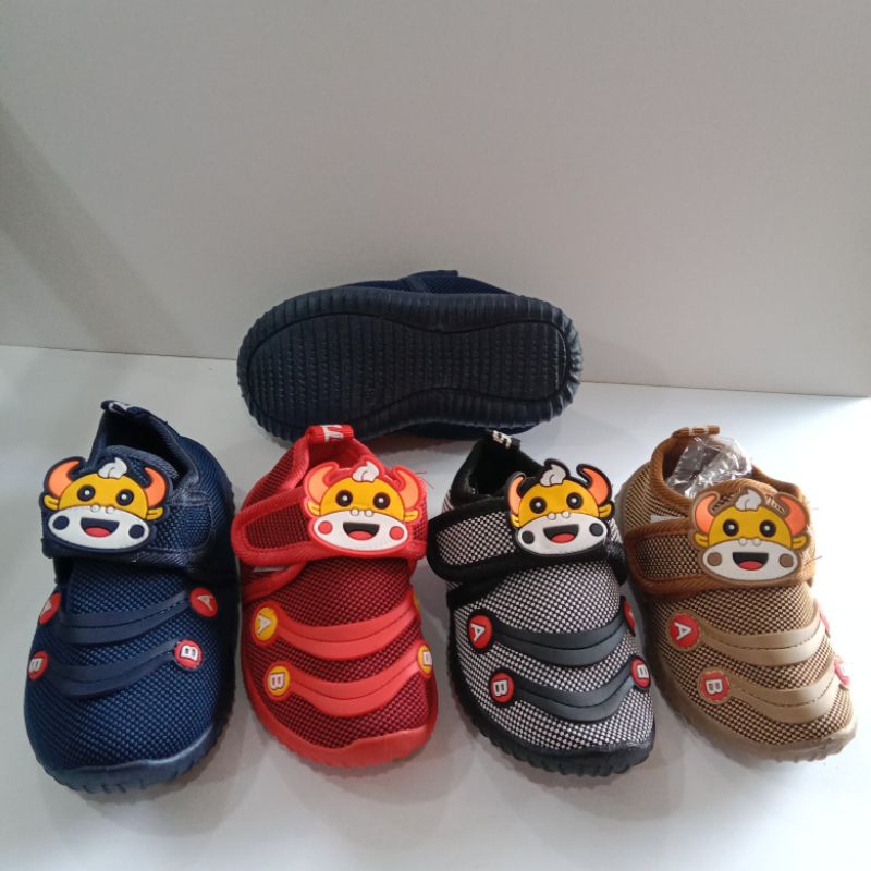 SEPATU ANAK BAYI / SEPATU ANAK BALITA SIZE 21-32 EMPUK RINGAN