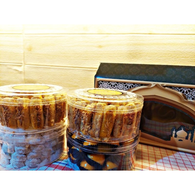 

Hampers Lebaran 4 toples 500 gr