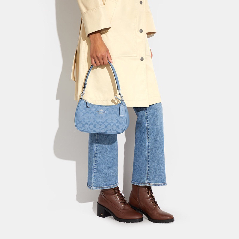 Coach Teri Shoulder Bag In Signature Chambray (CH 139)