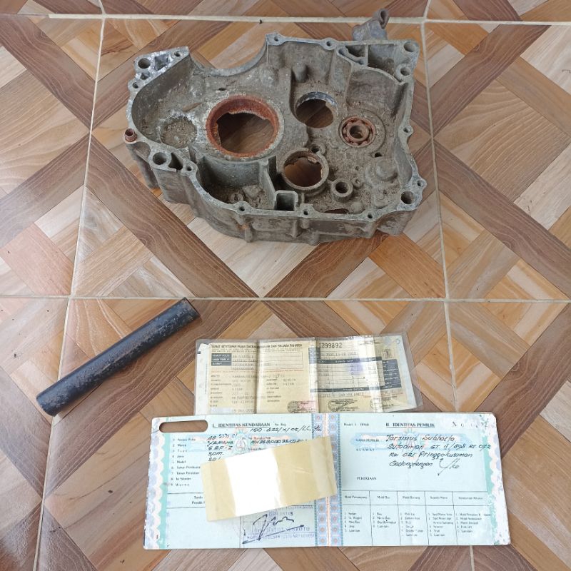 surat/dokumen stnk bpkb krengkes kanan Yamaha Scorpio z 2005 plat AB