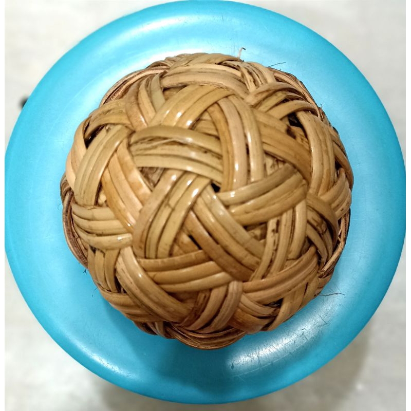 Bola takraw rotan asli.harga satuan.