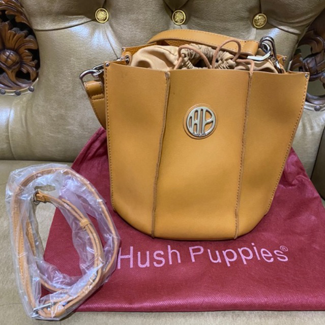 Adley bucket hush puppies bag // tas hush puppies preloved