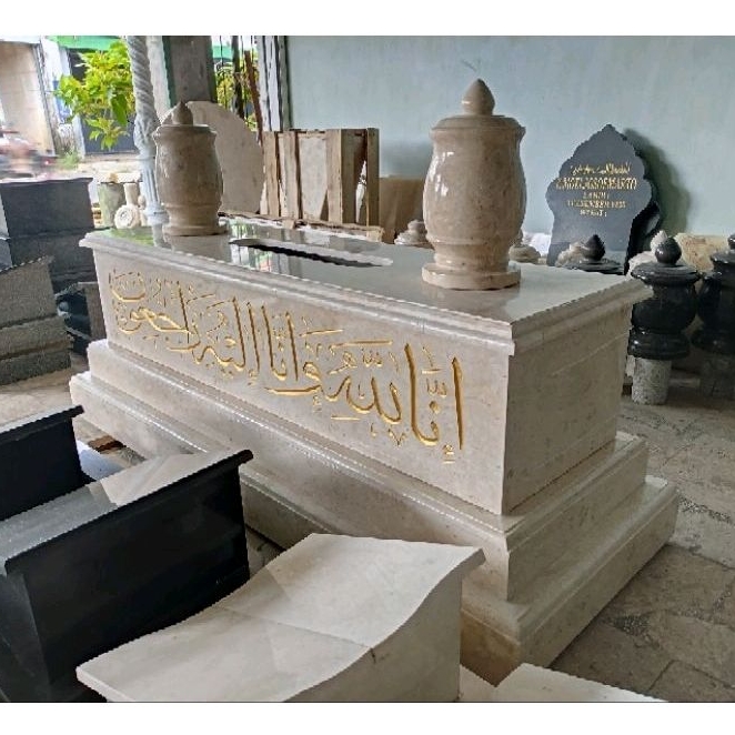 Kijingan makam Mataram marmer putih tulungagung