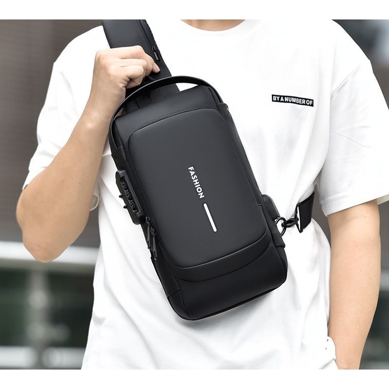 Tas Selempang Pria Tas Pria Sling bag Charger USB Importirbags