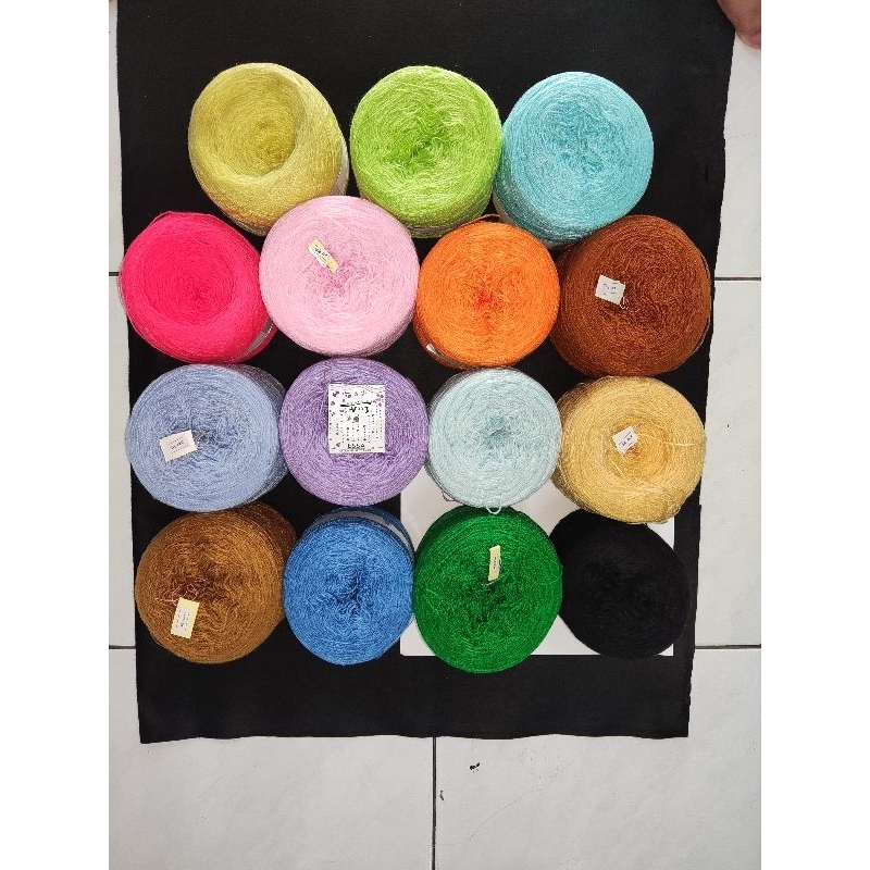 Benang wol gulungan besar