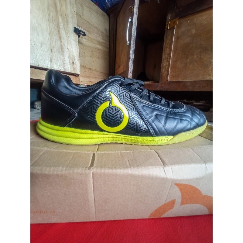 Sepatu olahraga pria Ortuseight