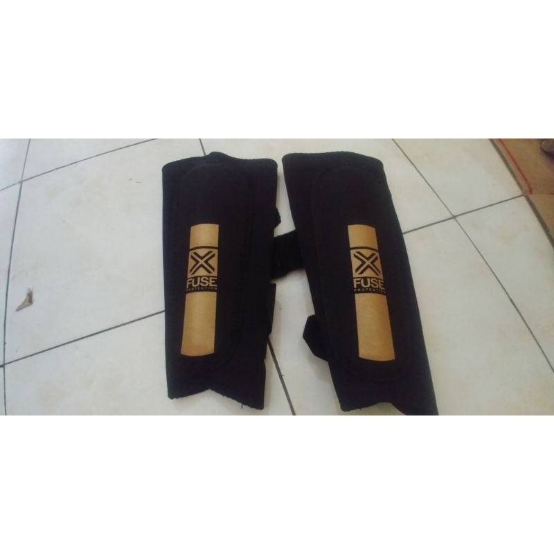 SHIN PAD FUSE PROTECTOR SEPEDA MTB PELINDUNG TULANG KERING BMX MTB DOWNHILL MERK FUSE