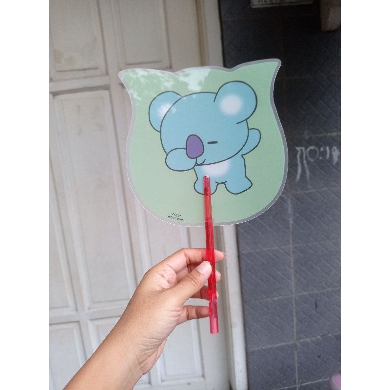 kipas tangan karakter / kipas manual