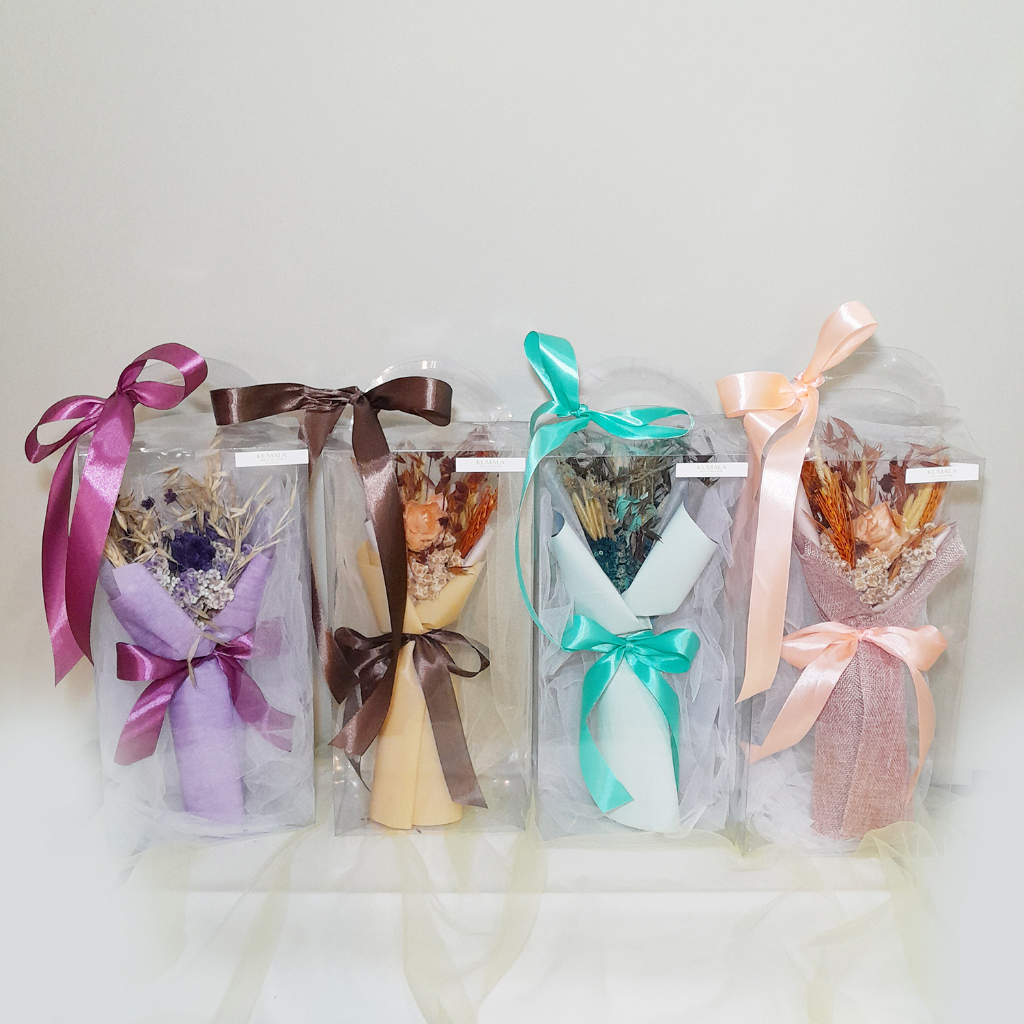 PRESERVED FLOWER BOUQUET IN DOLL BOX L - Buket bunga mika