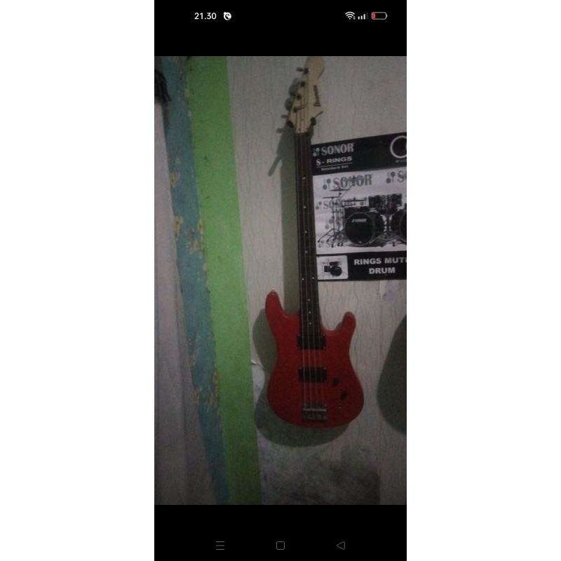 gitar listrik senar 4 merek Ibanes