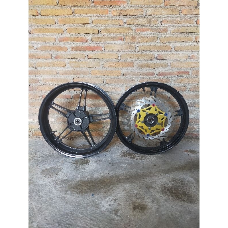 VELG ORI VIXION NVL SET BAN ALA KADARNYA