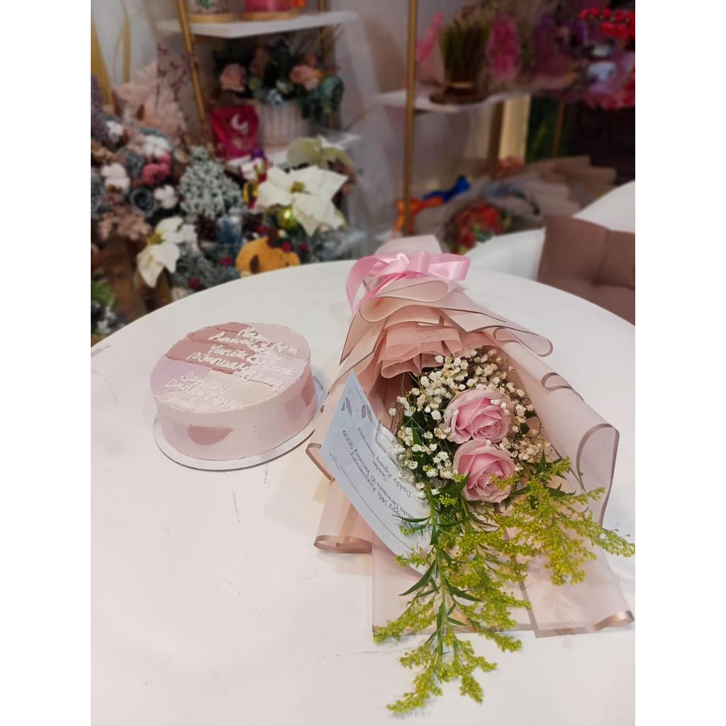 

cake dan buket. bunga cake. cake mix bunga cake ultah buket pink