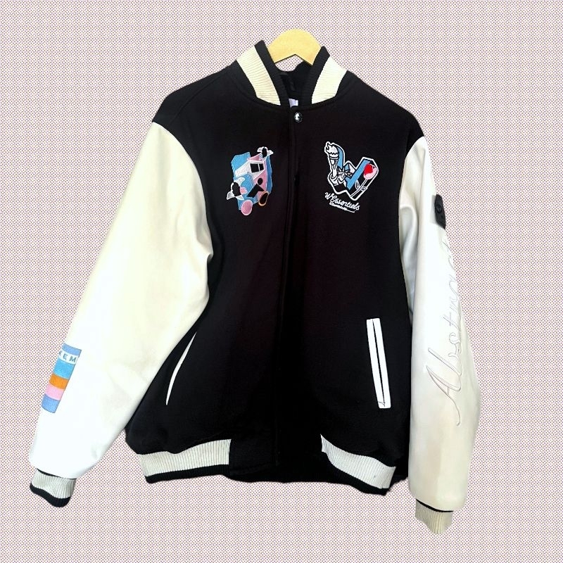 Varsity W.Essentiels x Kevinswork Abstract City Second