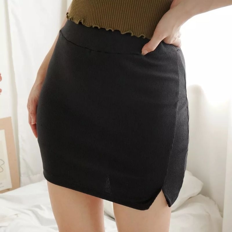 KOREAN MINI SKIRT WANITA KEKINIAN ROK SPAN HITAM