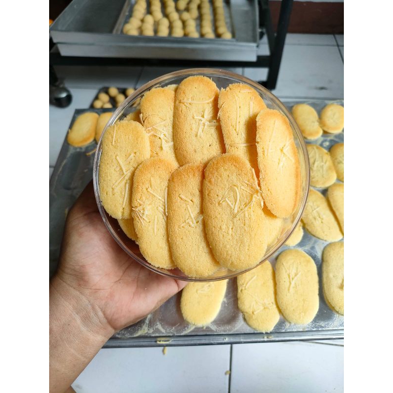 

lidah kucing premium toples 500gram