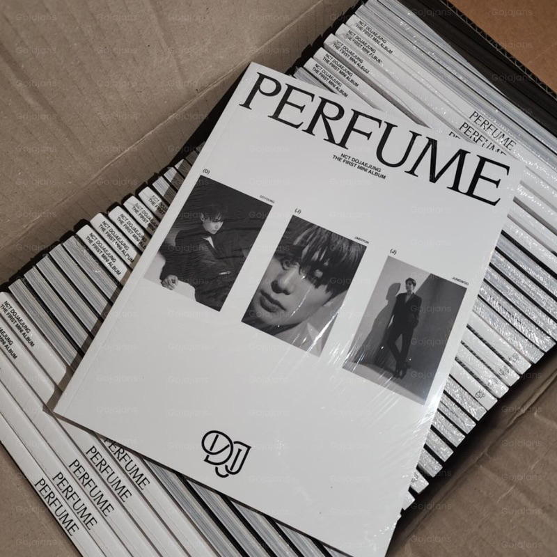 [READY STOCK] NCT DOJAEJUNG ALBUM PARFUME DOYOUNG JAEHYUN JUNGWOO PHOTOBOOK Vers