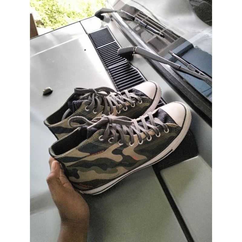 SEPATU CONVERSE ART CAMO