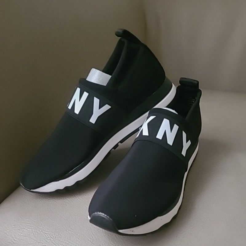 Ori Slip On shoes DKNY Branded black White list from US outlet