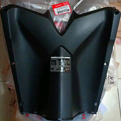 COVER TEBENG KONTAK / SEBENG TENGAH  VARIO 125 F1  [8114A-KZR-600ZB]