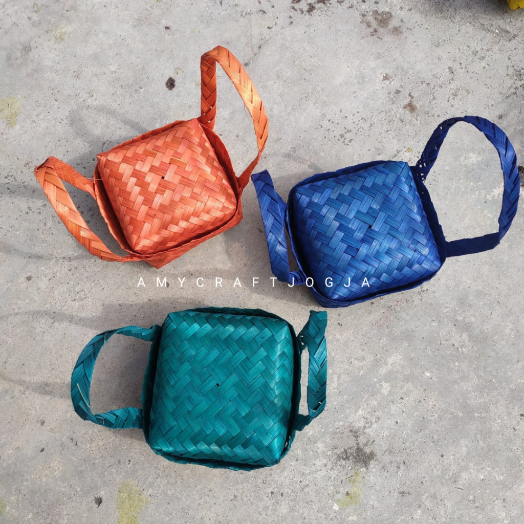 BESEK JINJING WARNA / besek makan / besek murah / pipiti / besek bambu / seserahan / hampers