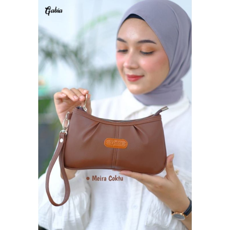 Pouch Meira By Gabia, Pouch Tempat Kunci &amp; Uang Anti Air Muat Hp