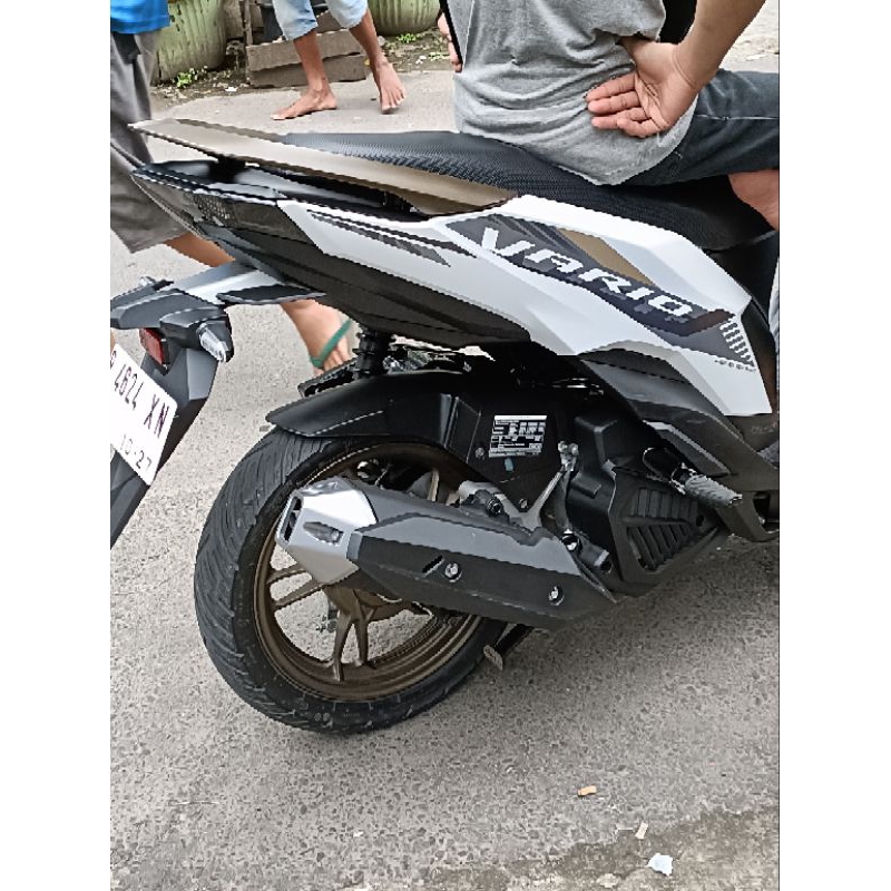 spakbor kolong Vario 125 Vario 150 2015-2022 plastik abs spakbor kolong airblade Vario 125/150 tahun 2018 sampai 2023 new