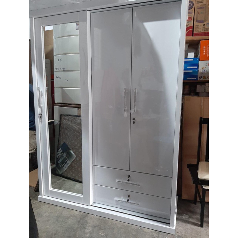 Lemari Pakaian HPL Putih Pintu Sliding