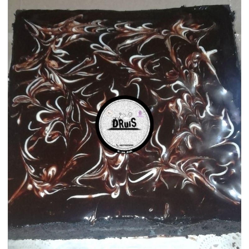 

BroKus Brownies Kukus siram glaze uk. L 20x20