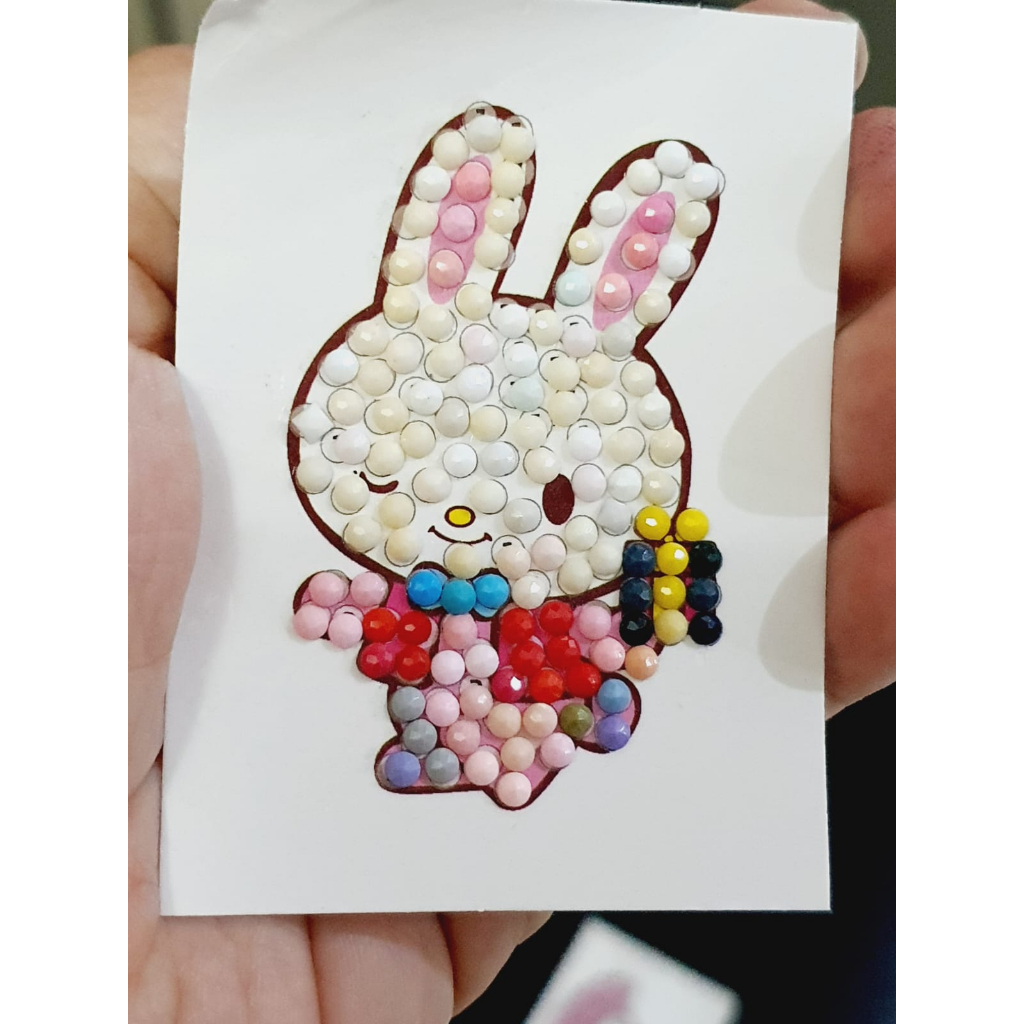 

stiker gantungan diamond akrilik momo