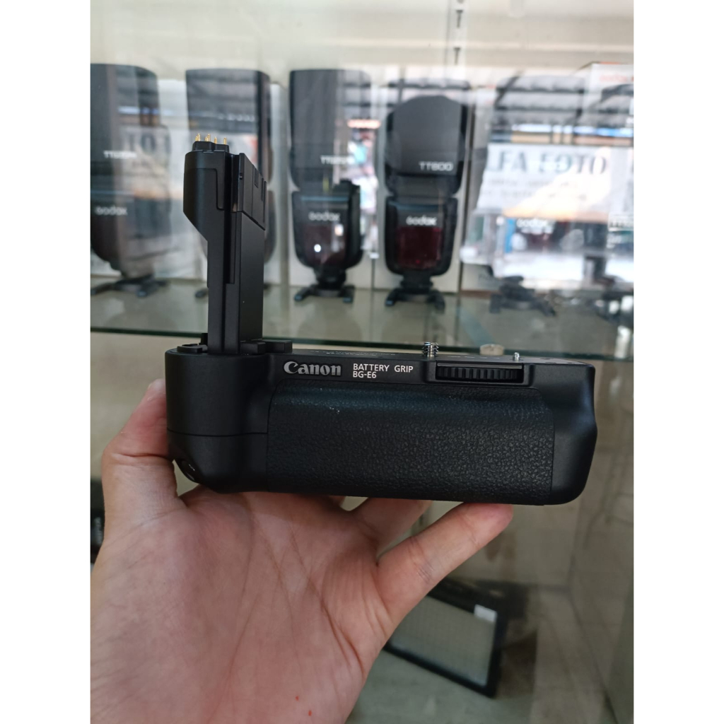 Battery Grip BG-E6 battery grip canon 5D mark II