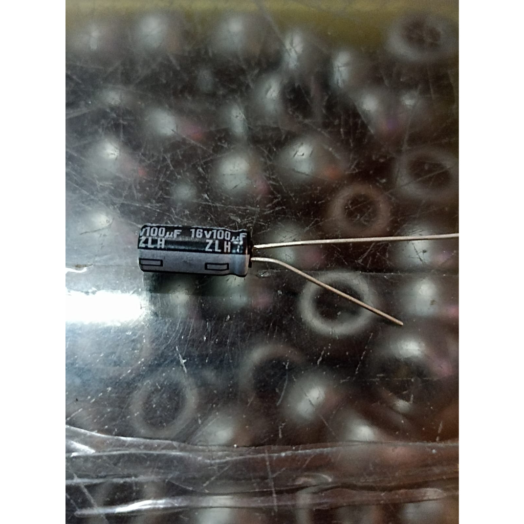 CAP ELCO 100UF - 16V