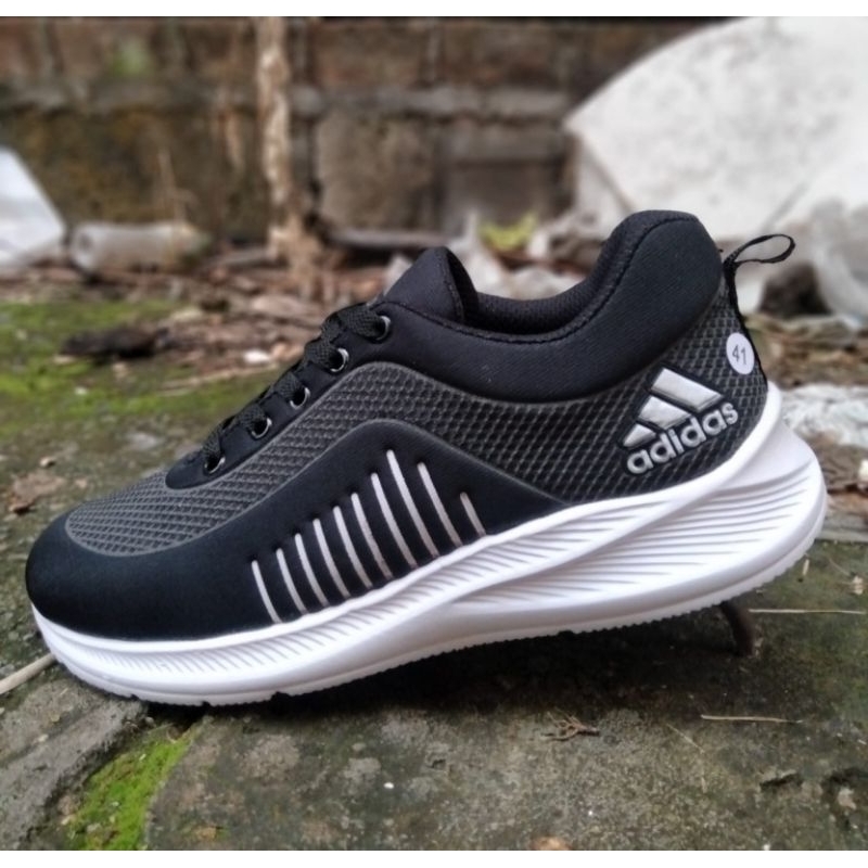 sepatu sneaker pria dan wanita size jumbo 44 45 46
