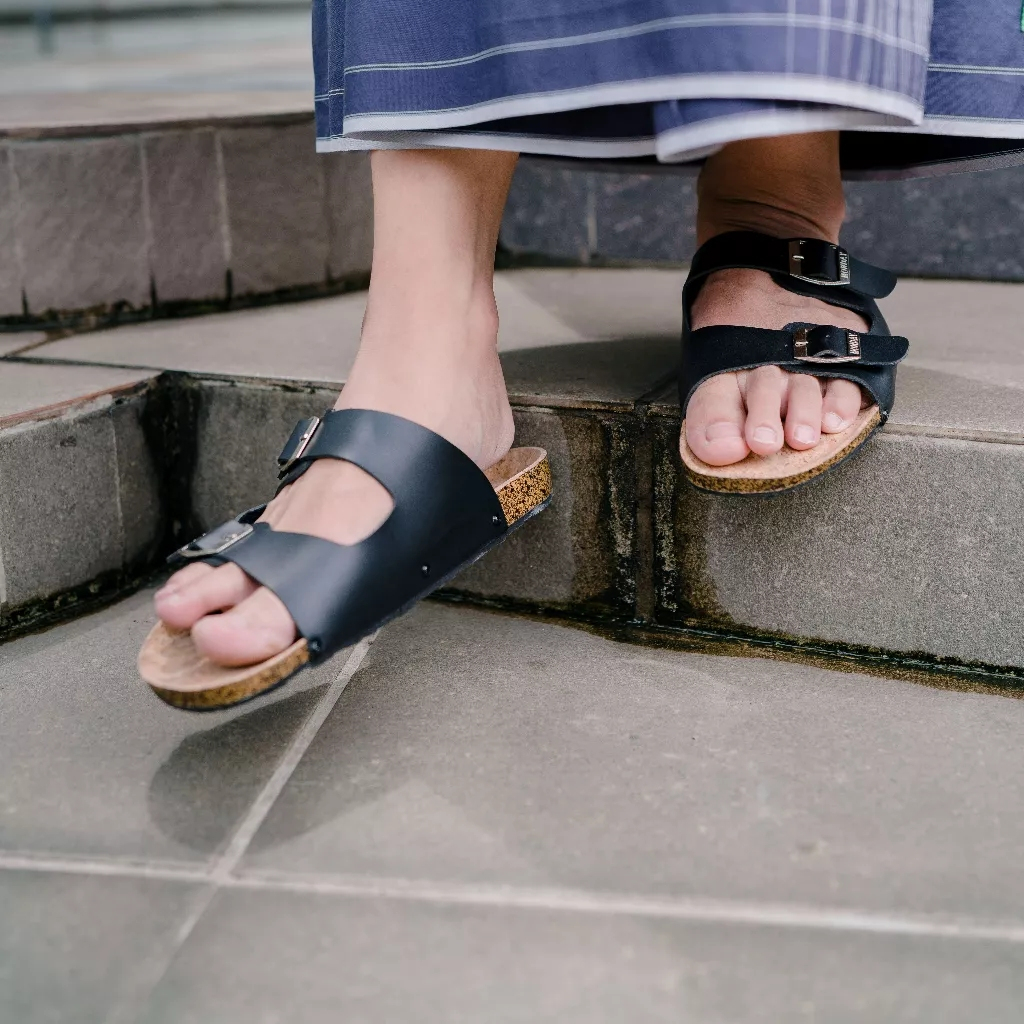 Yuno Hazel | 39-45 | Sandal Selop Original Jepit Kulit Santai Kasual Pria Cowok Sandal Footwear | FORIND x Monday