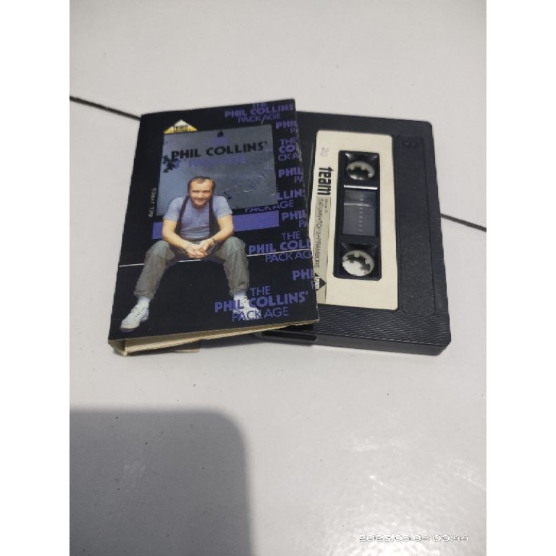 kaset pita phil collins / the package