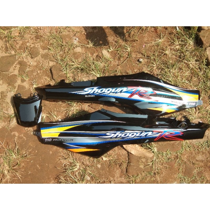 Body samping shogun r 110 set setriping suzuki shogun r 110 shogun
