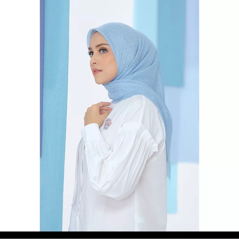 BUTTONSCARVES TAPIS SQUARE habiskan stok ori new