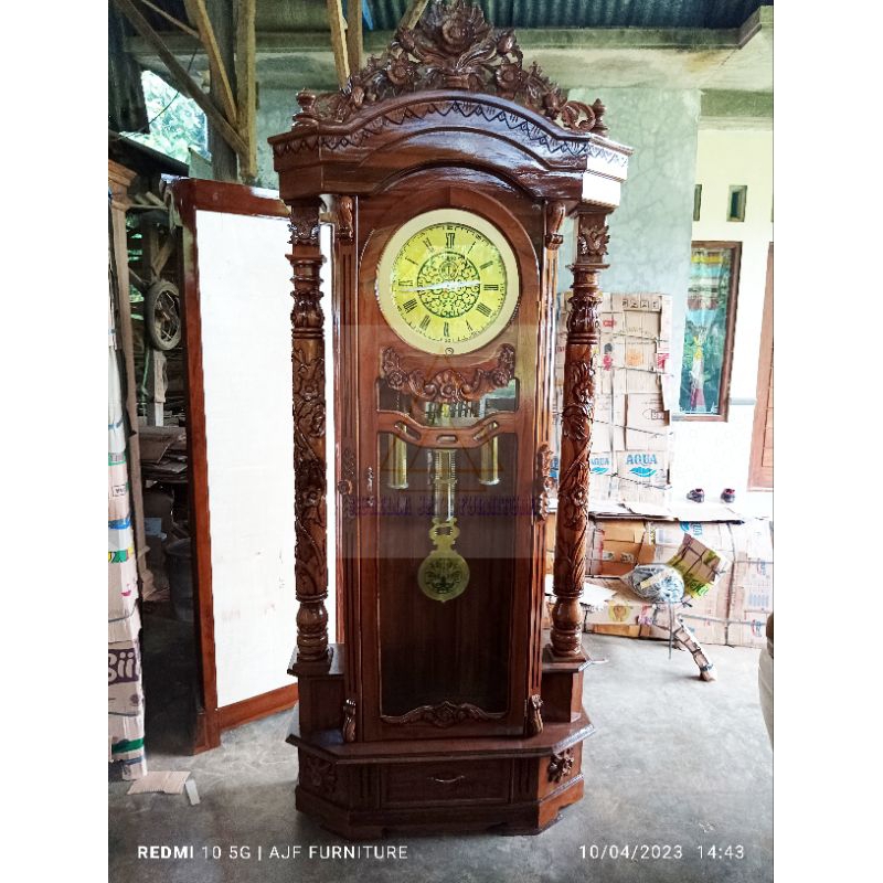 ajf kode LJ 001 ; lemari jam dinding / lemari jam kayu jati putih / almari jam kayu jati jepara / ja