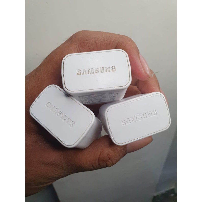 kepala charger original bawaan hp (bekas) Samsung 1'55A A7 2018 Dll