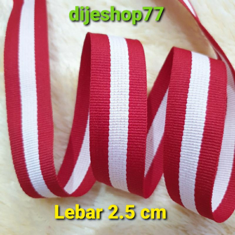 

Pita Merah Putih Merah / Pita List Austria / Pita Baju Bola / Pita Kain / Pita ( Bukan Grosgrain GG ) / Twill Tape / Bisban / Pita Motif