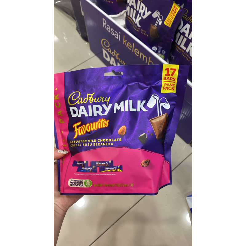 

cadbury dairy milk favourites isi 17 bar 255 gram