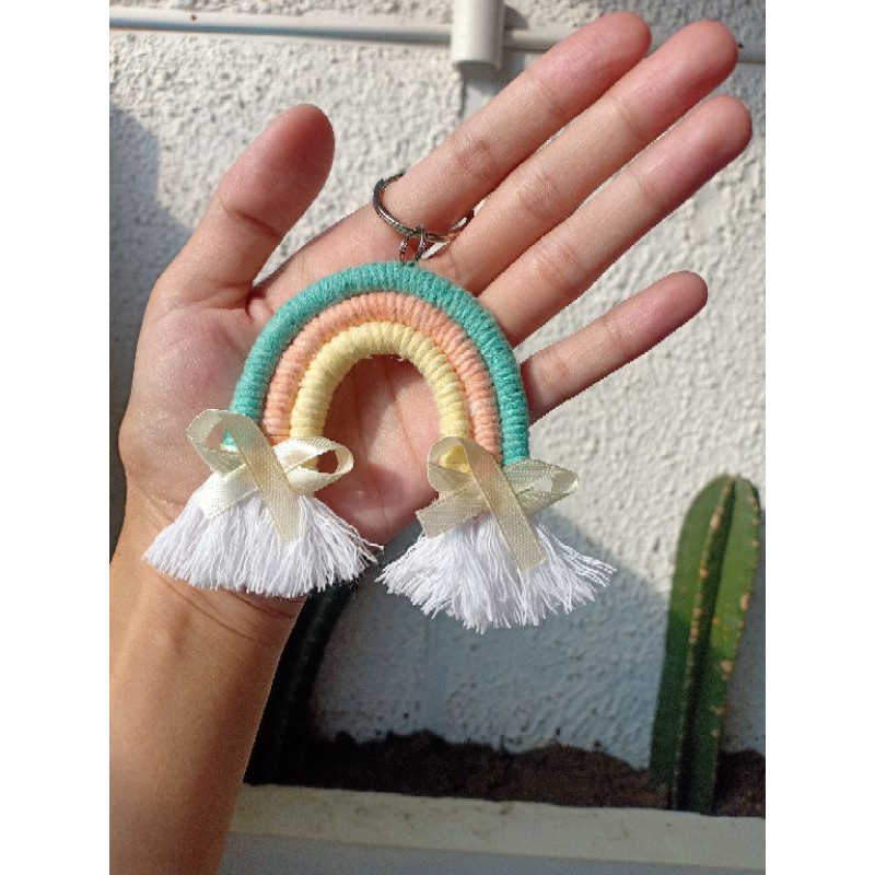 PRE ORDER Gantungan Kunci Rainbow Macrame / accesoris / souvenir murah / souvenir unik / souvenir aq