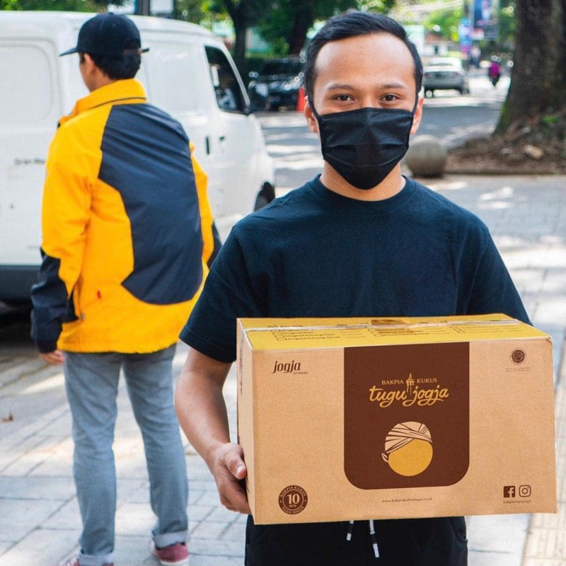 

KARDUS BAKPIA KUKUS TUGU JOGJA