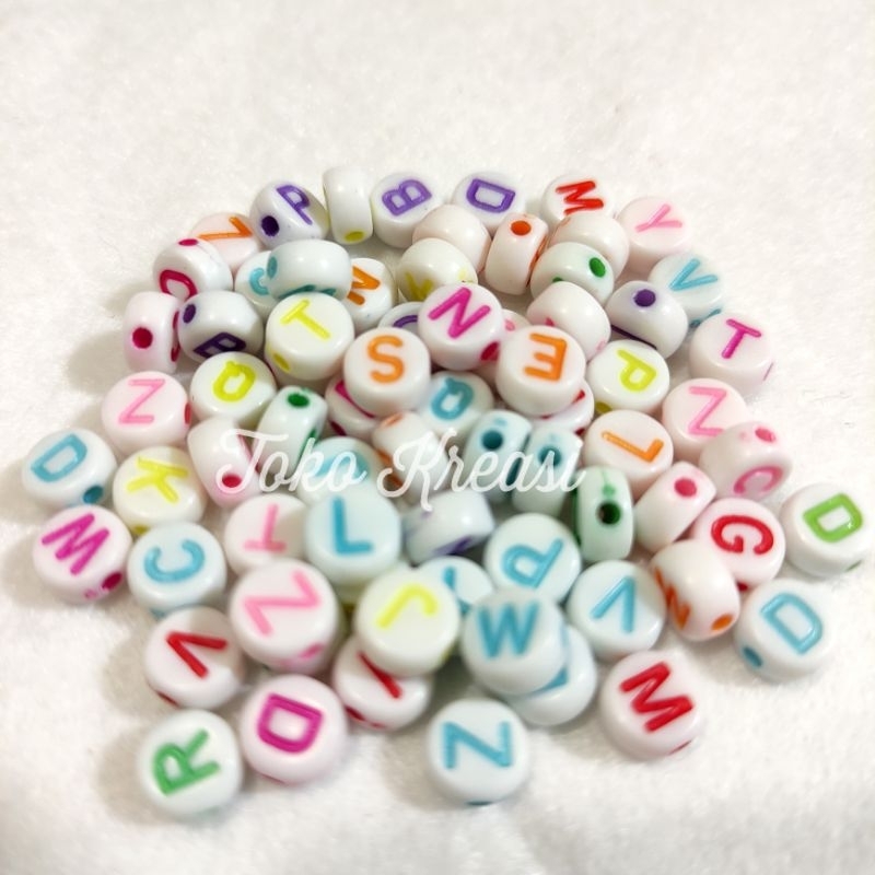 Manik / Mote Huruf / Abjad / Alphabet bulat putih tulisan warna warni