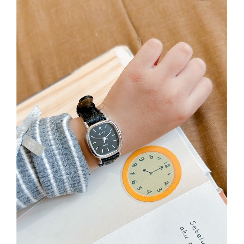jam tangan anak kotak